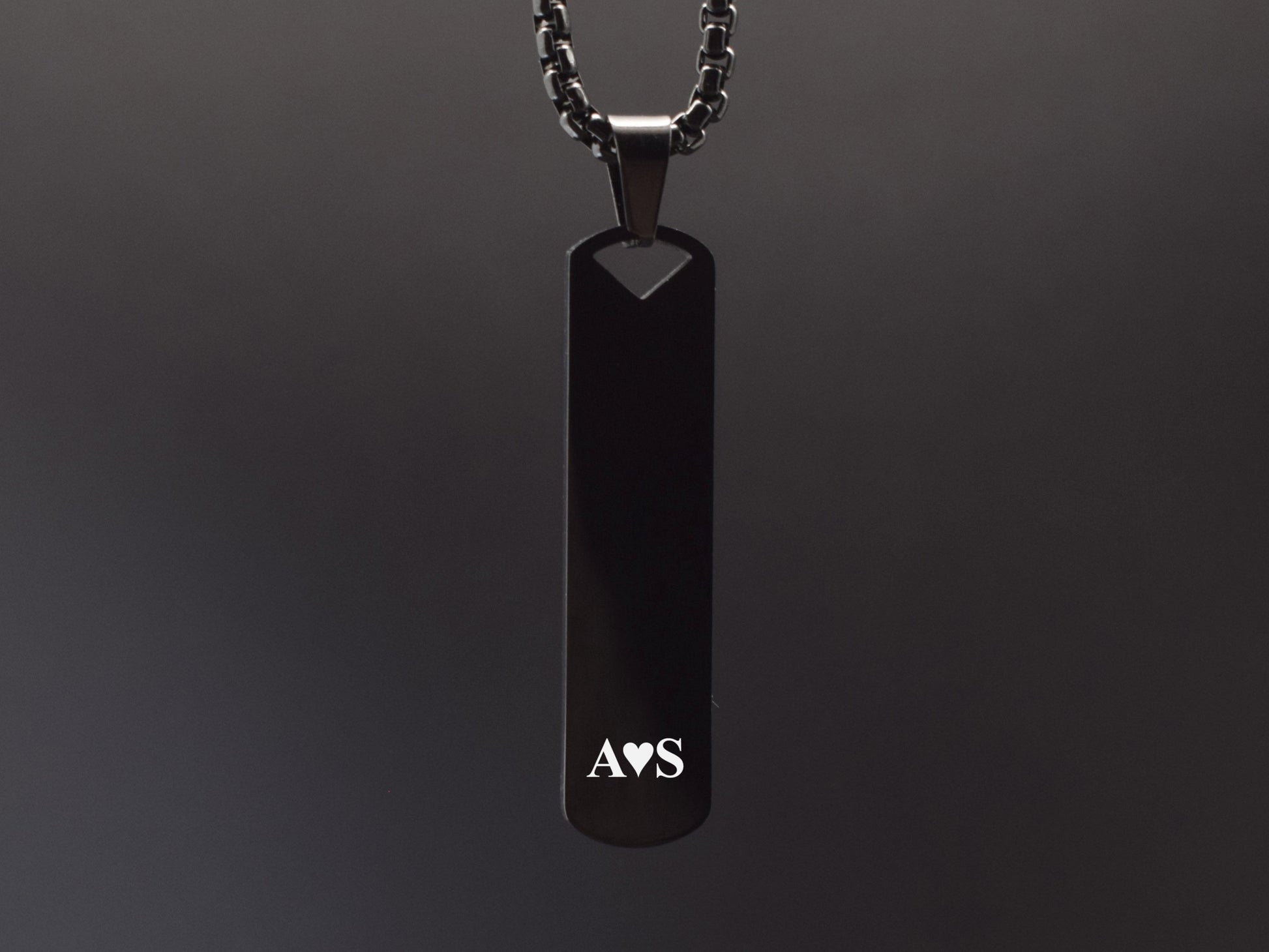 Romantic engraved bar necklace for boyfriend with custom initials