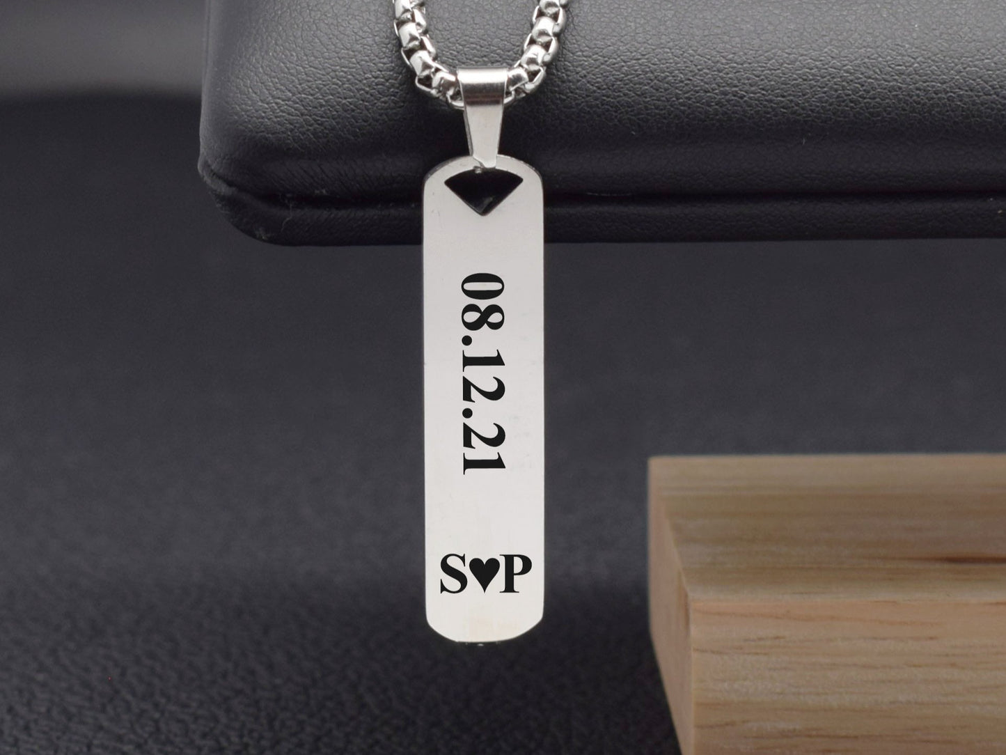 Personalized bar necklace for boyfriend with engraved anniversary date